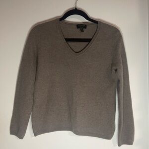 Women's V-Neck Sweater - Tan